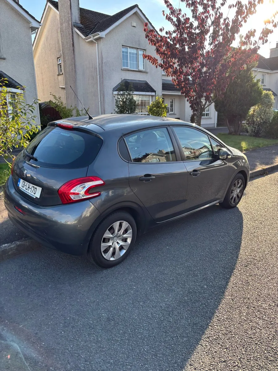 Peugeot 208 - Image 3