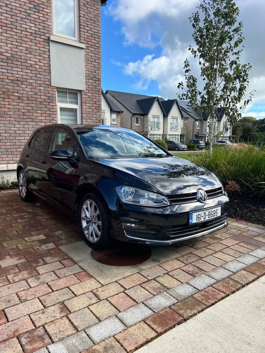 2016 Volkswagen Golf Highline TSI Manual 5DR 110HP - Image 1