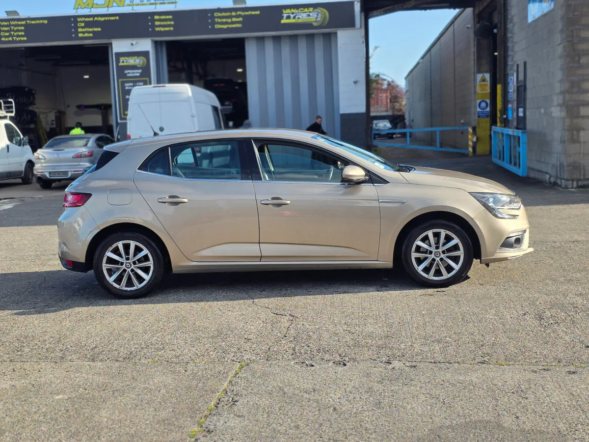 Renault Megane 1.5 dCi  Automatic - Image 2