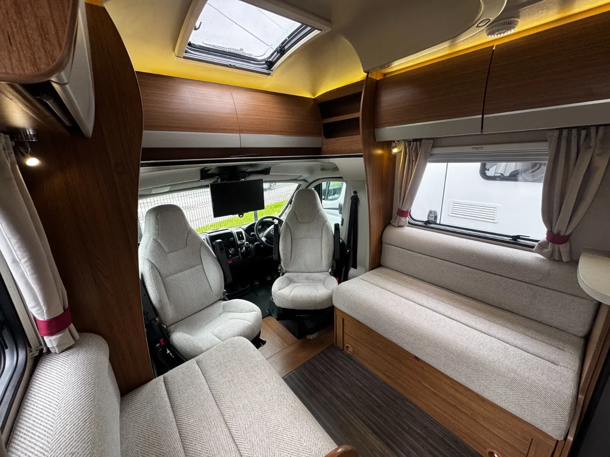Luxury Motorhome on Southern Plates - Image 2