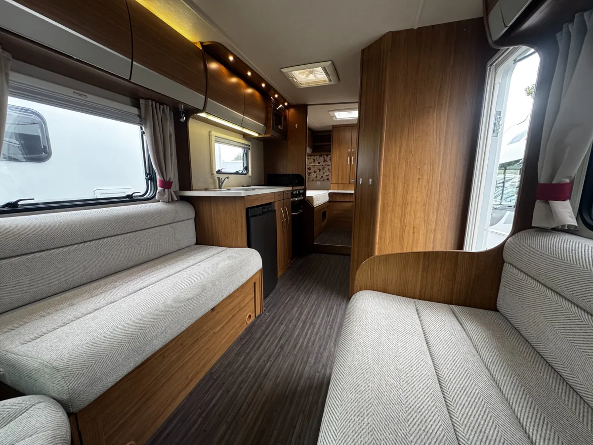 Luxury Motorhome on Southern Plates - Image 3