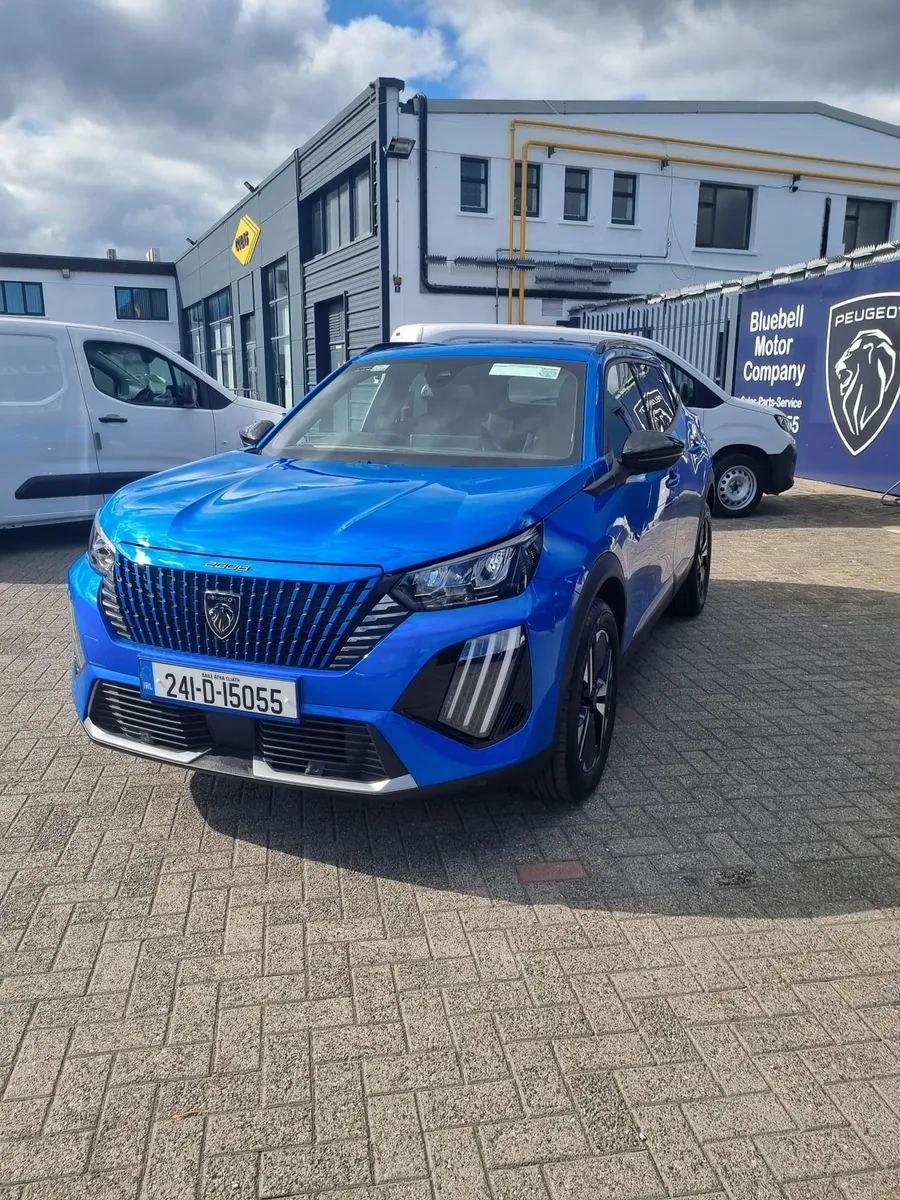 2024 Peugeot 2008 Allure 1.2 low mileage - Image 4