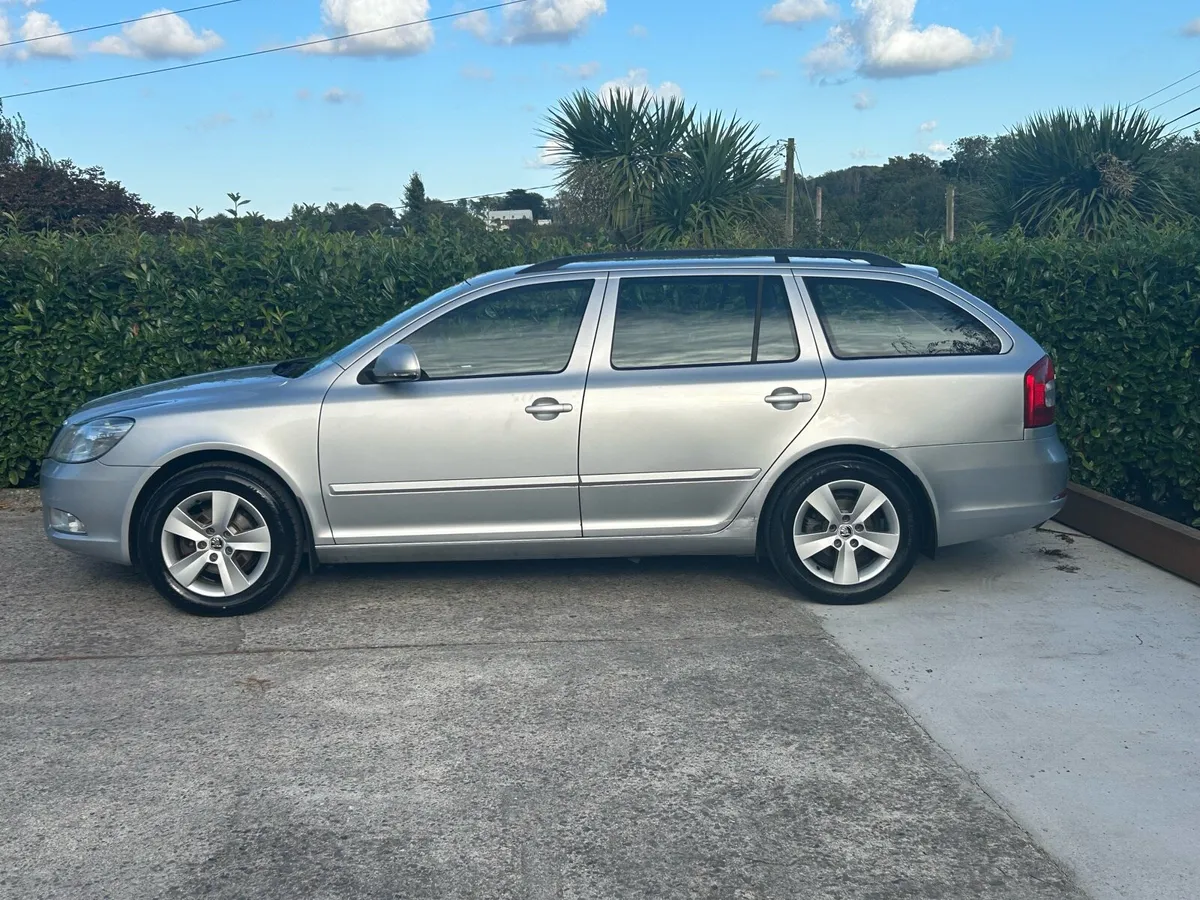 Skoda Octavia Estate - Image 4