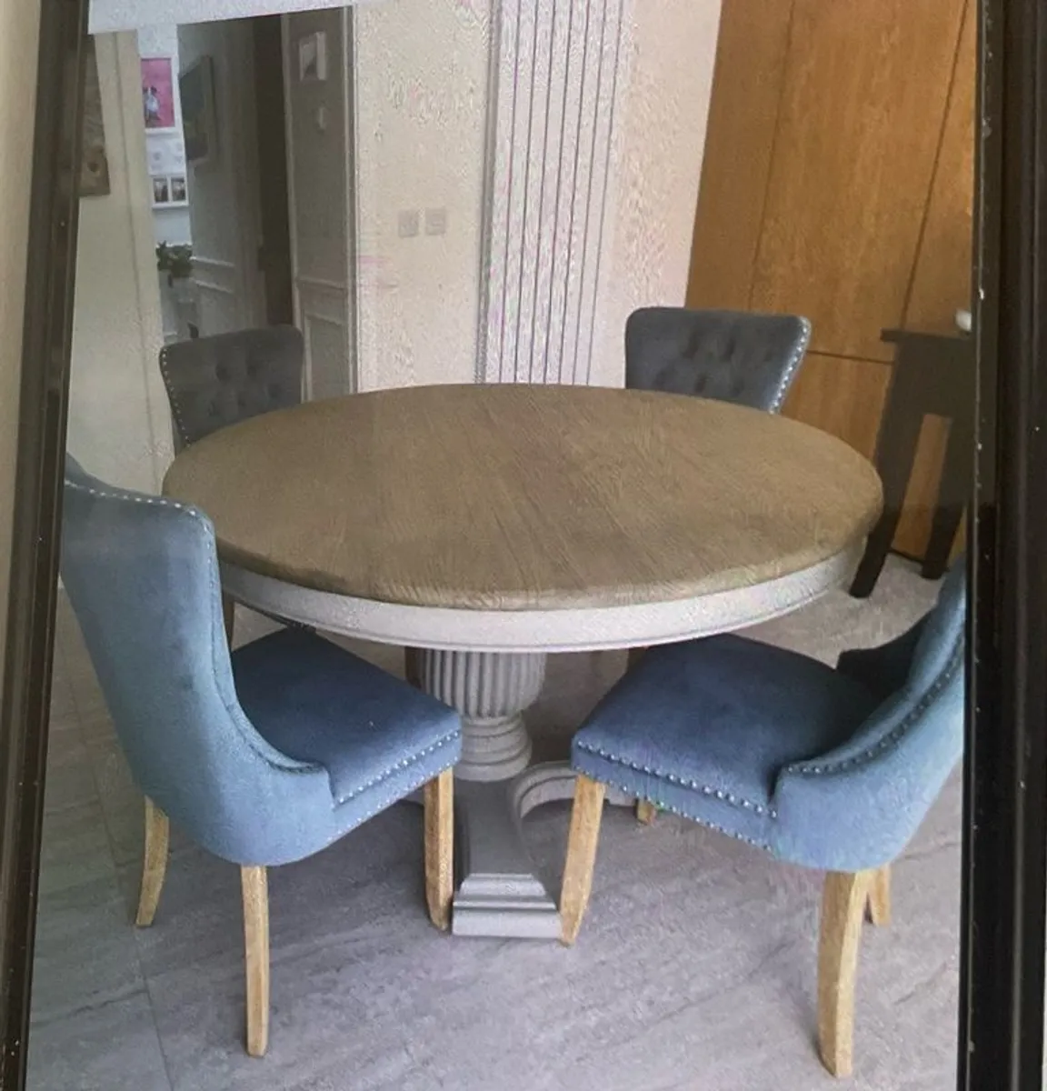 "Sarah hardwick"   Solid timber top dining room table and  4 chairs - Image 1