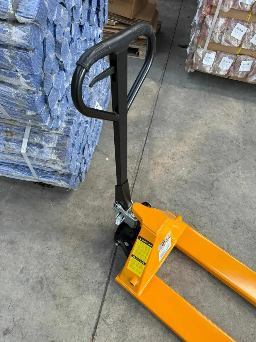 3 Ton Pallet Trucks Brand New - Image 3