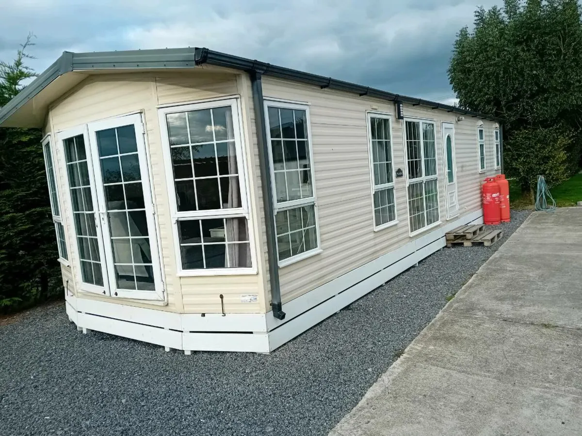 Mobile home - Image 1