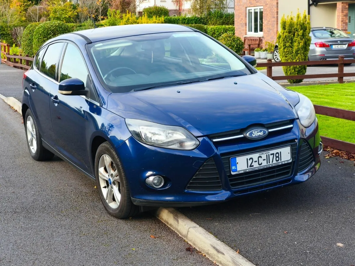 Ford Focus 2012 - Image 2
