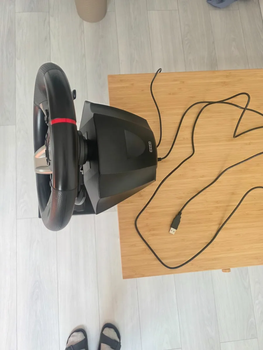 Gaming wheel - Image 1