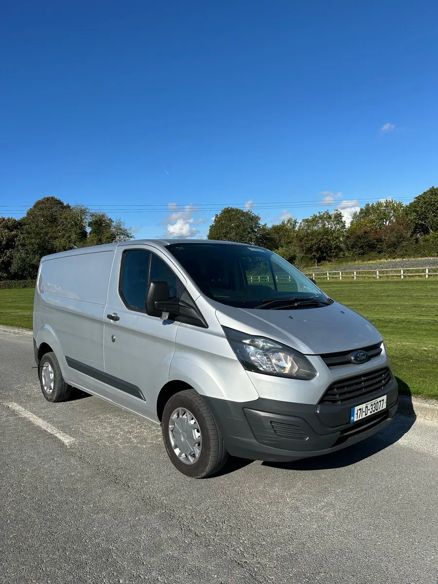 Ford Transit Custom 2017 DOE 08/26 - Image 1