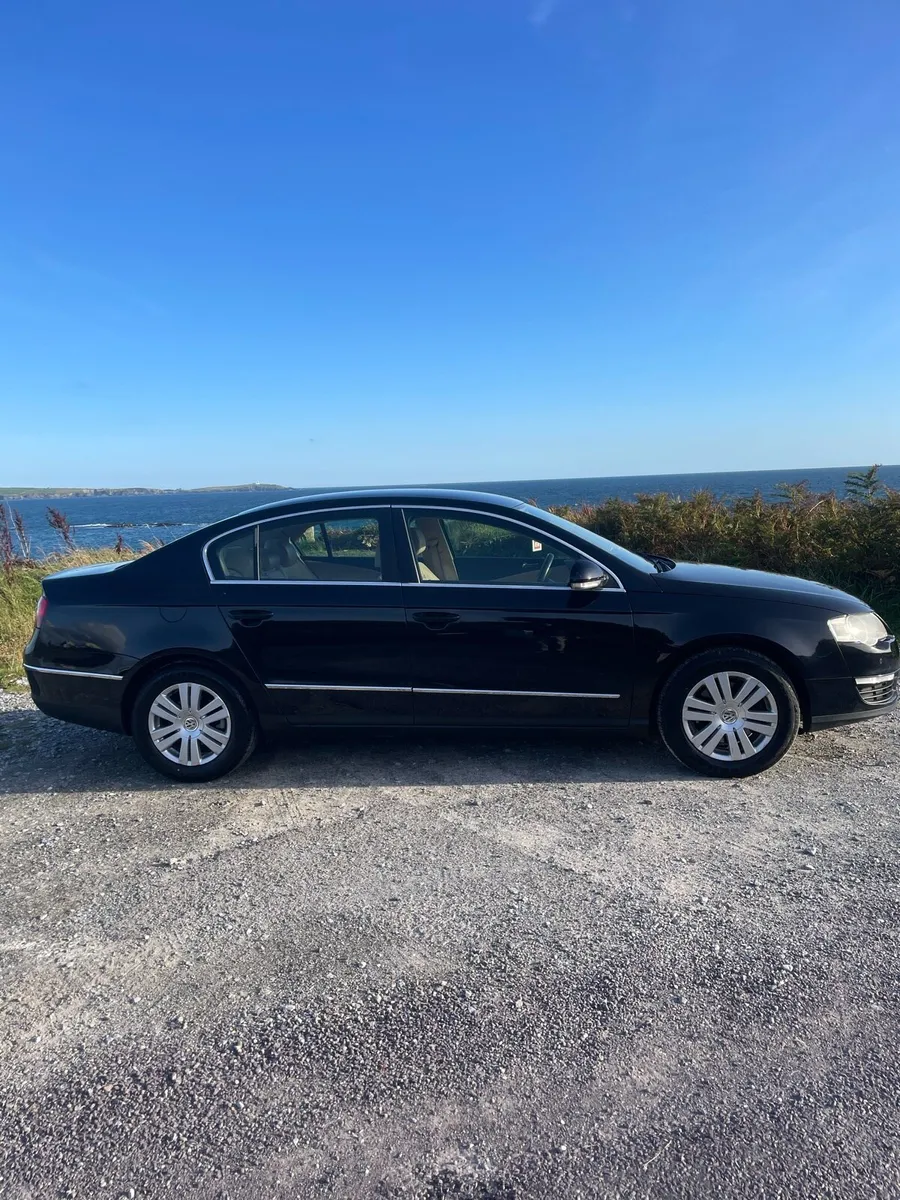 VW Passat Automatic - Image 2