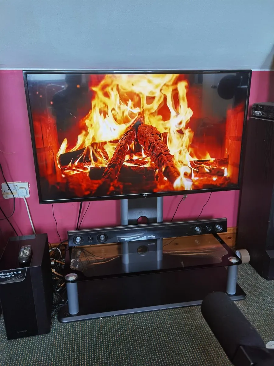 TV