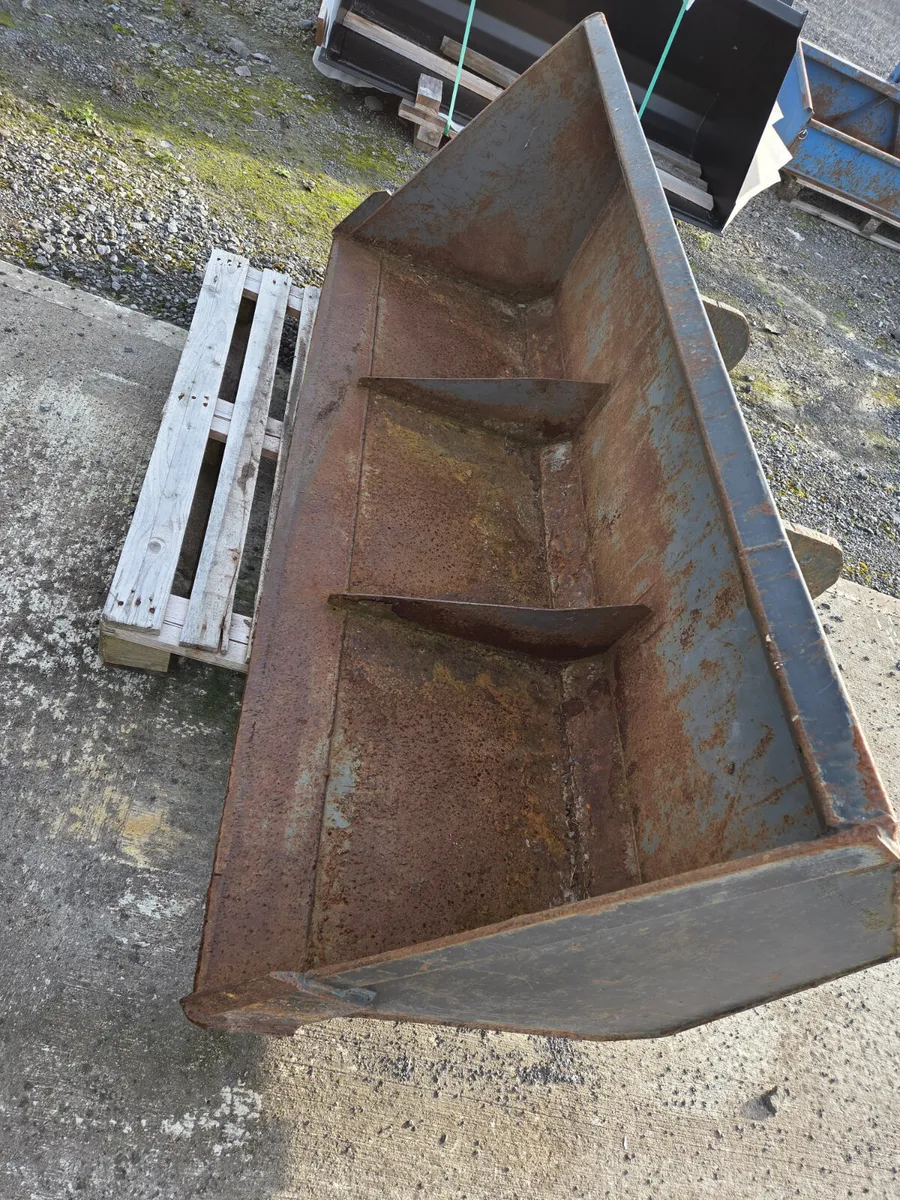 7ft Loader Bucket - Image 2