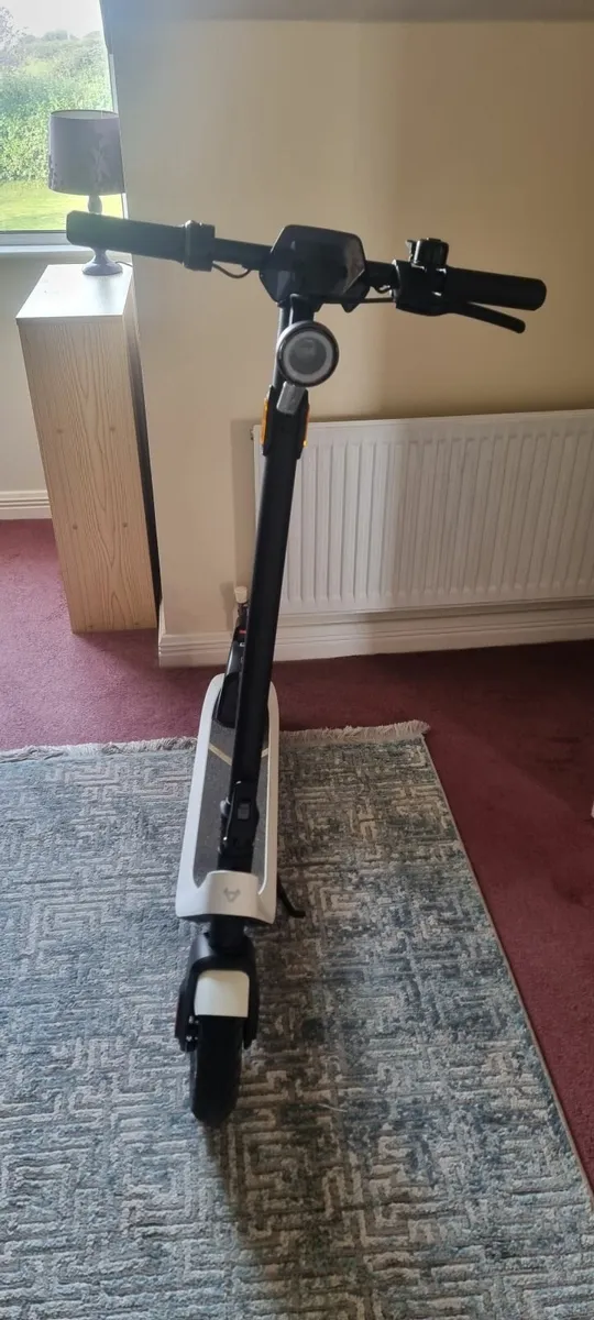 Electric scooter - Image 2