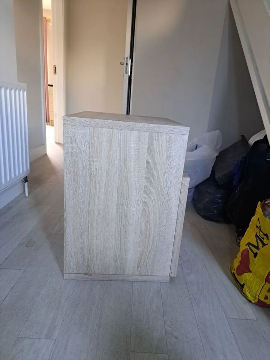 Table with open display and open storage box FREE - Image 1