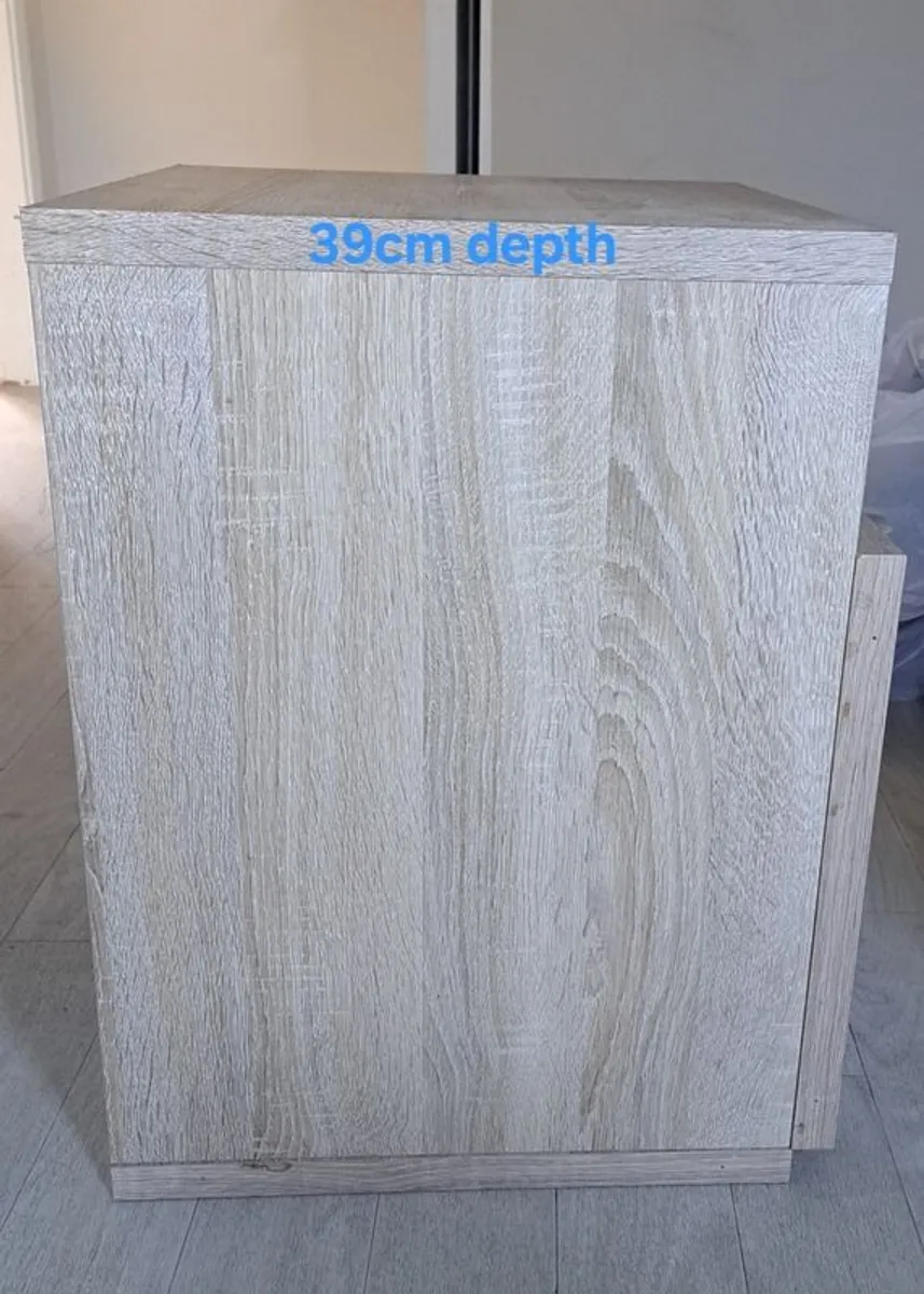 Table with open display and open storage box FREE - Image 2