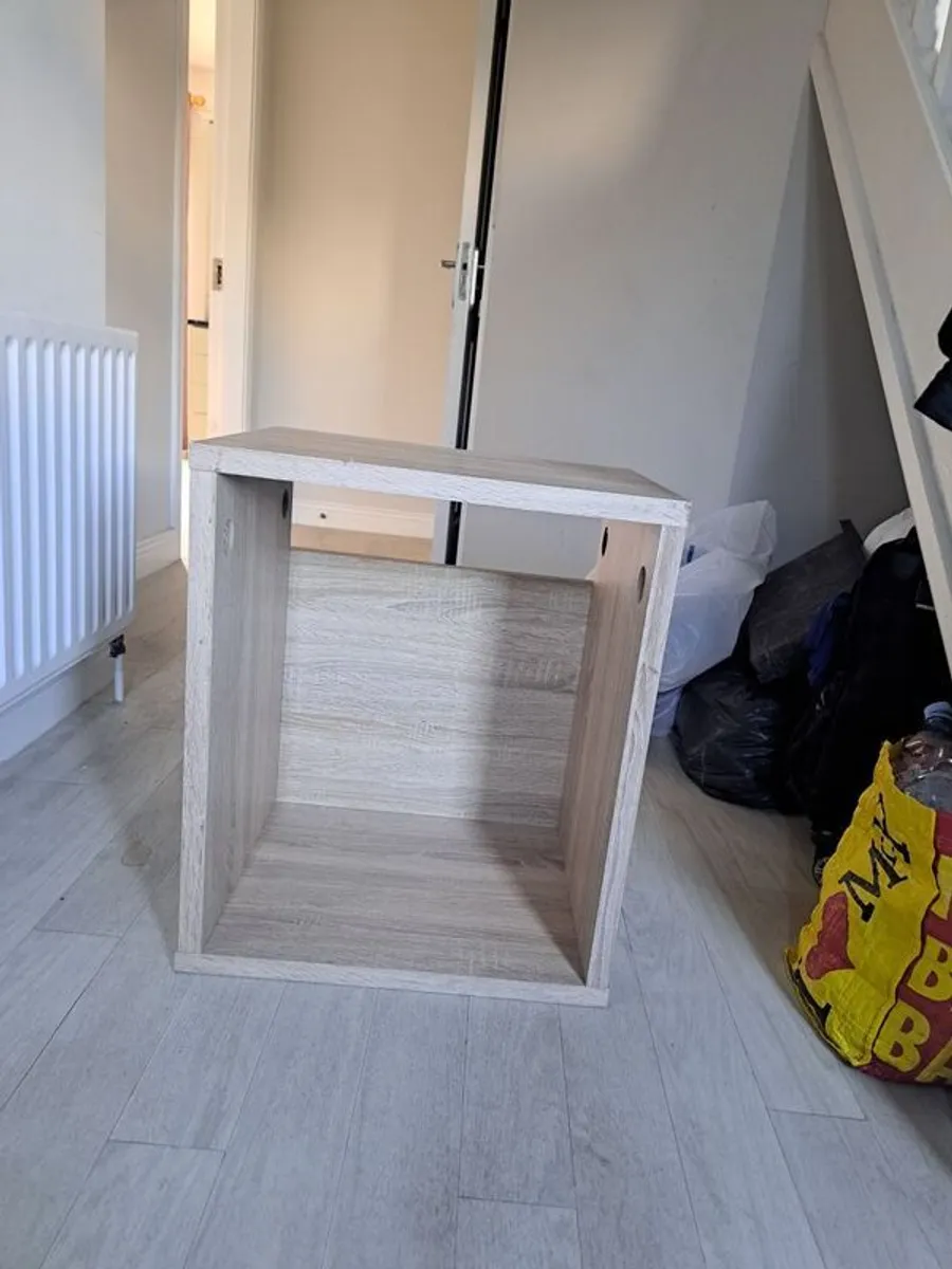 Table with open display and open storage box FREE - Image 3