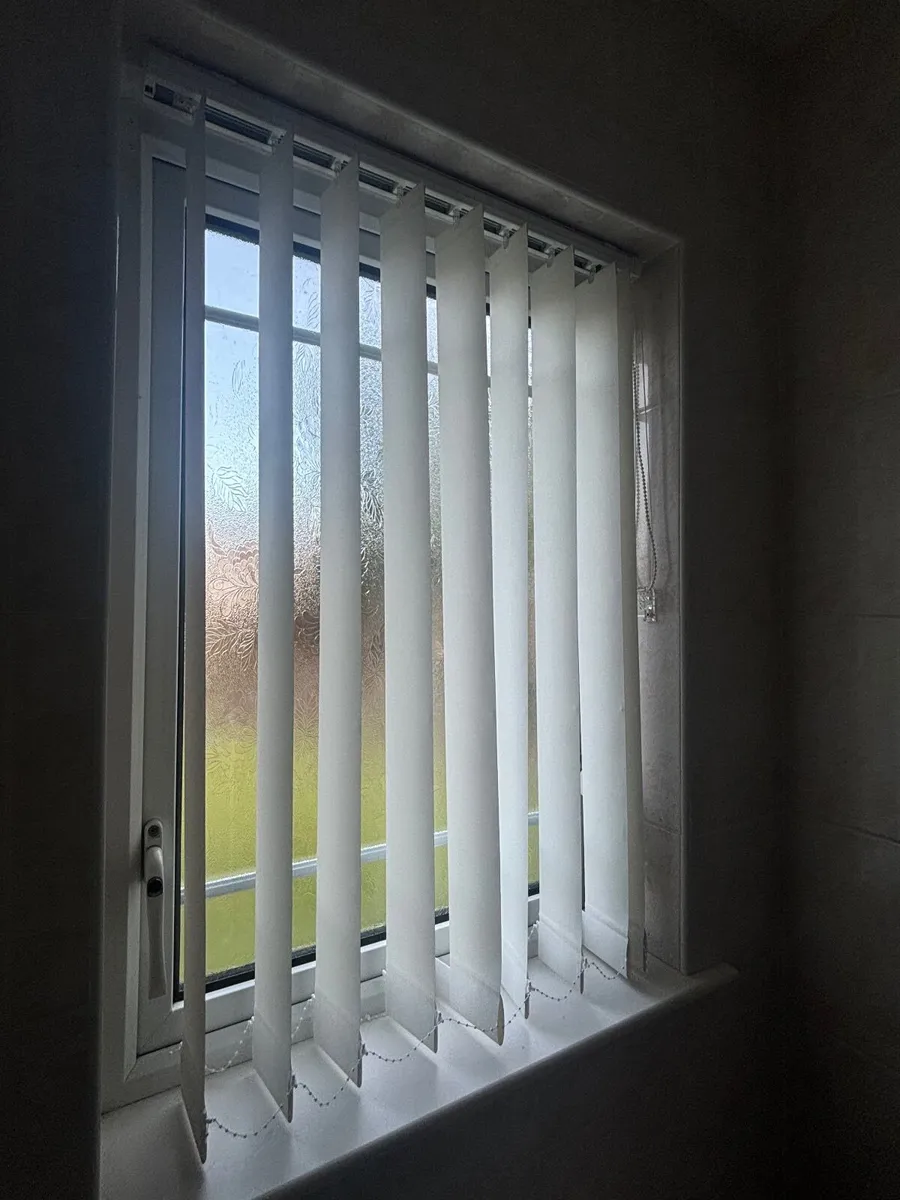 Blinds - Image 1