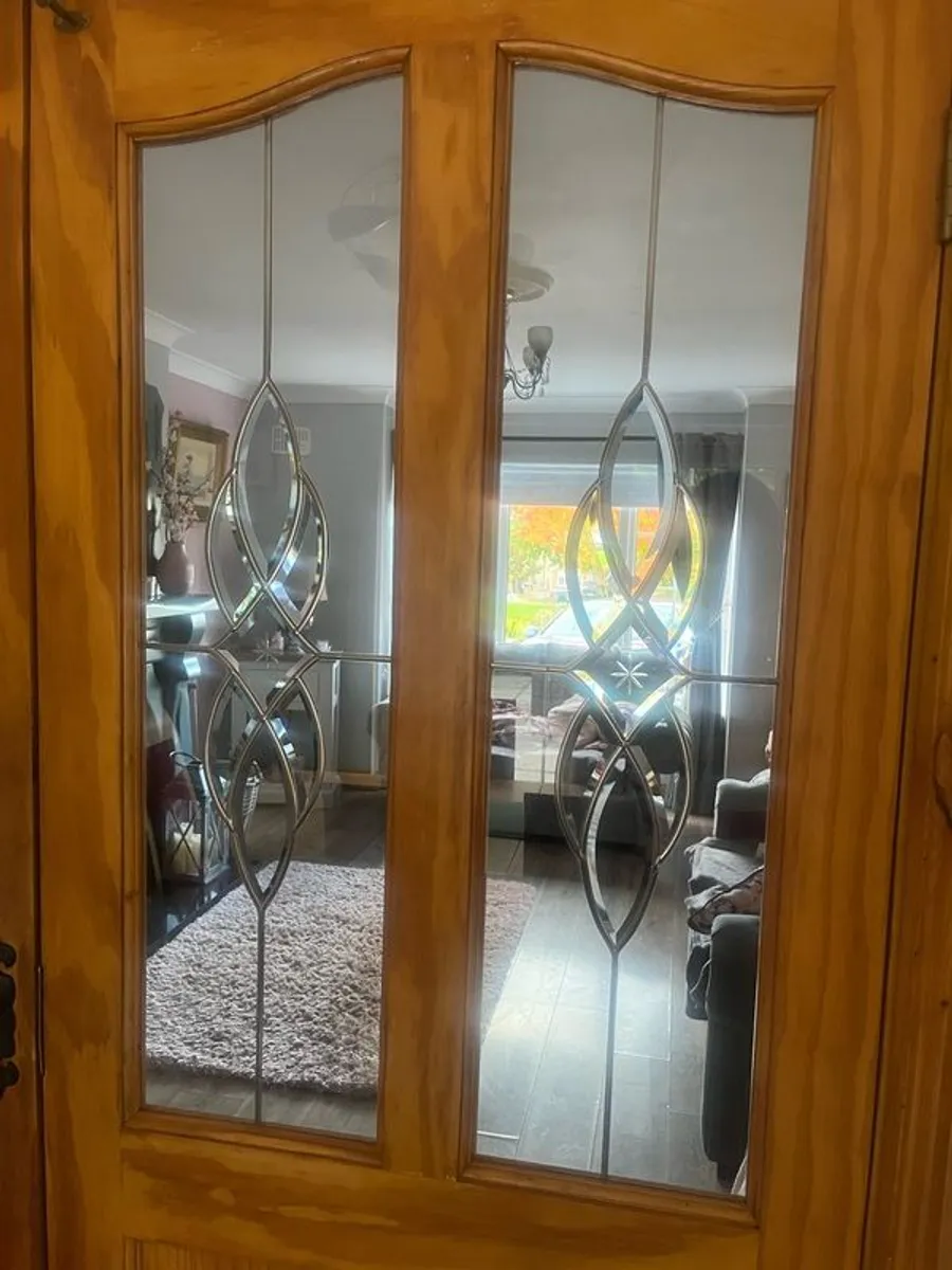 7 Internal Doors - Image 1