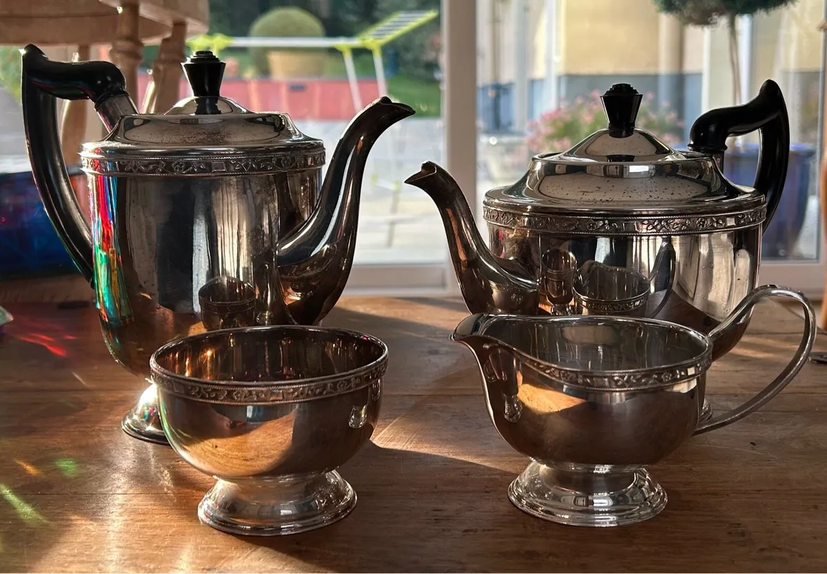 Viners of Sheffield 4-Piece Silver Plated Tea Set - Image 1