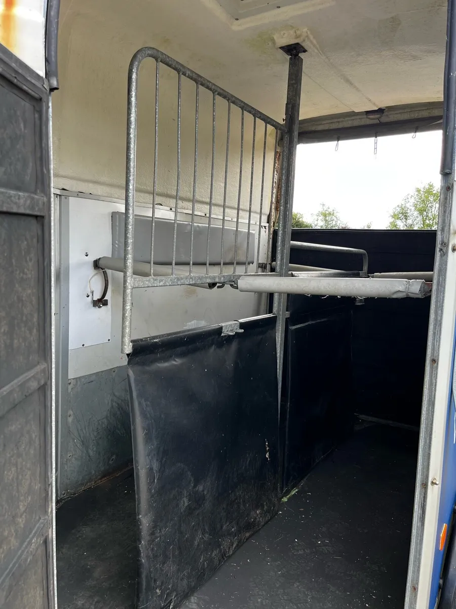Cheval liberate horsebox - Image 4