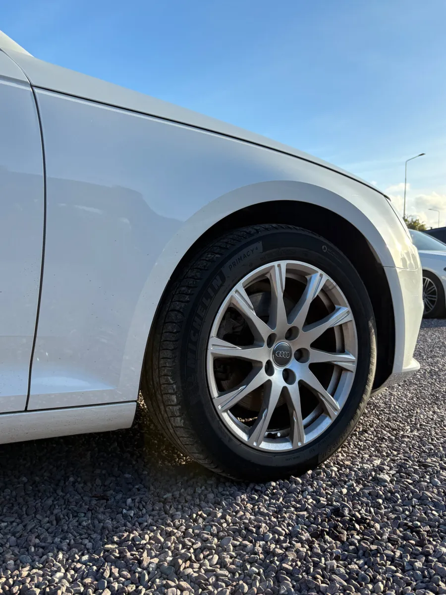 Audi A4 2.0 TFSi Avant 2017 Automatic - Image 3