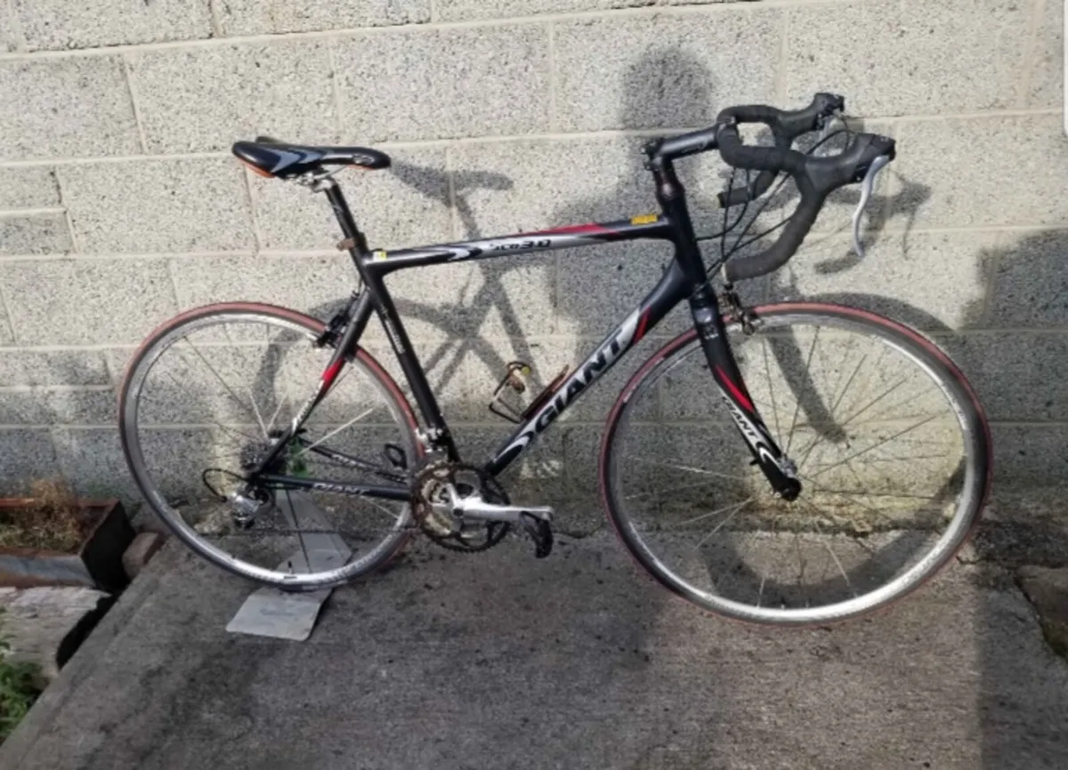Giant road bike - Image 1