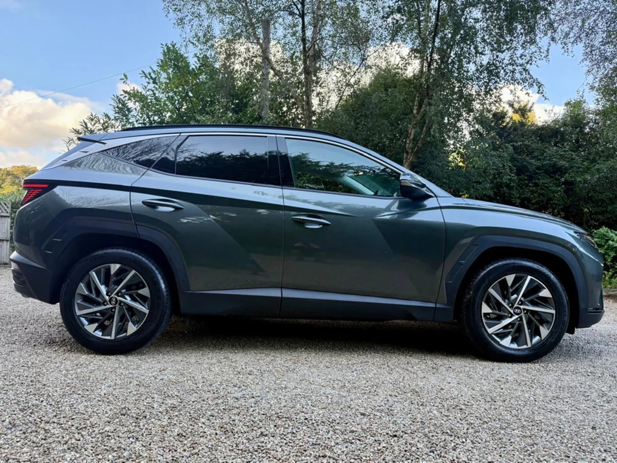 Hyundai Tucson EXECUTIVE PLUS DIESEL * Full Hyunda - Image 2