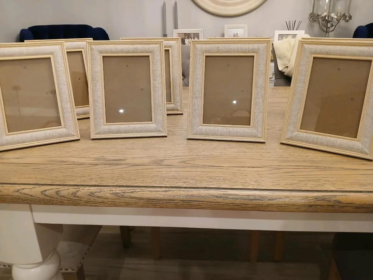 Set of 8 matching wooden frames - Image 2