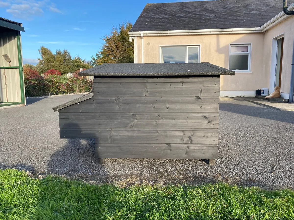 Handmade Hen House - Image 4