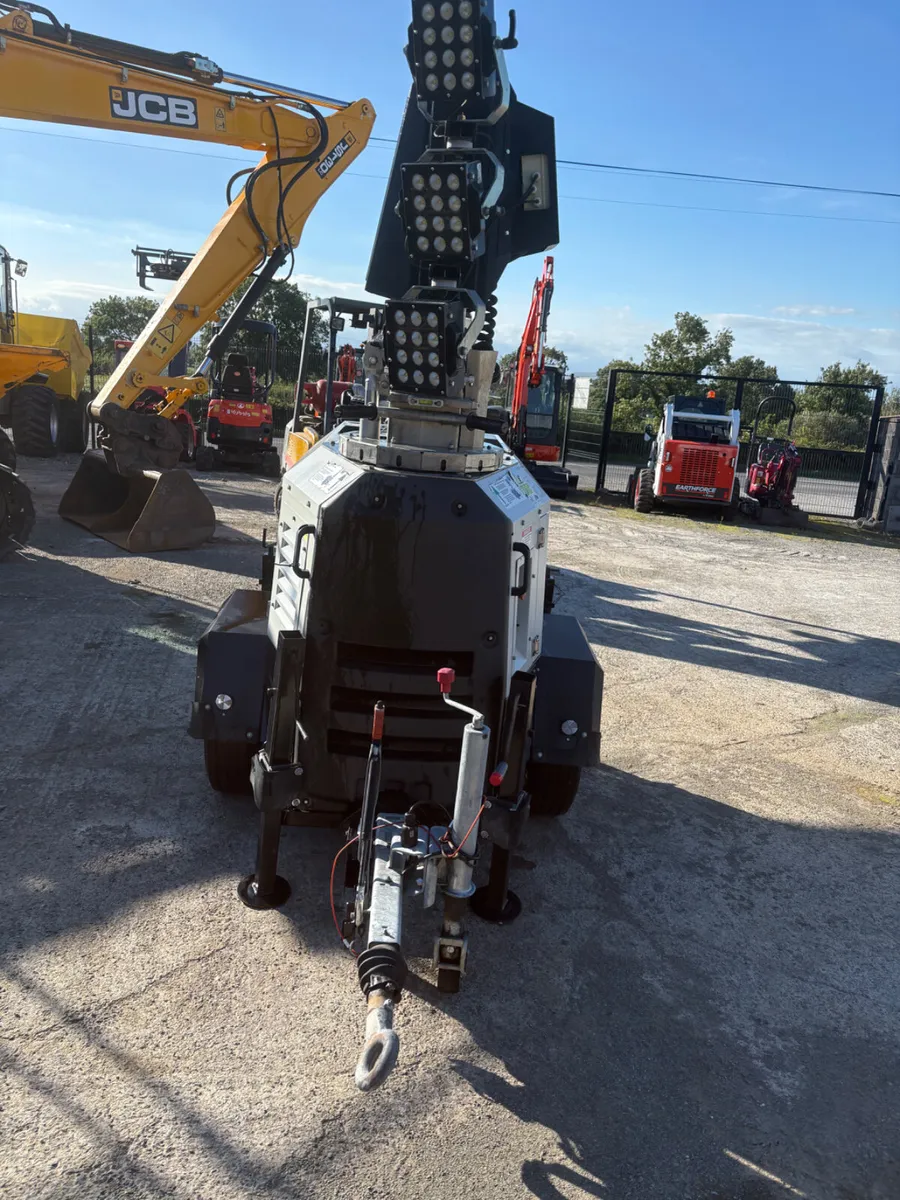2018 LED Lighting Tower 9 metre - Image 4