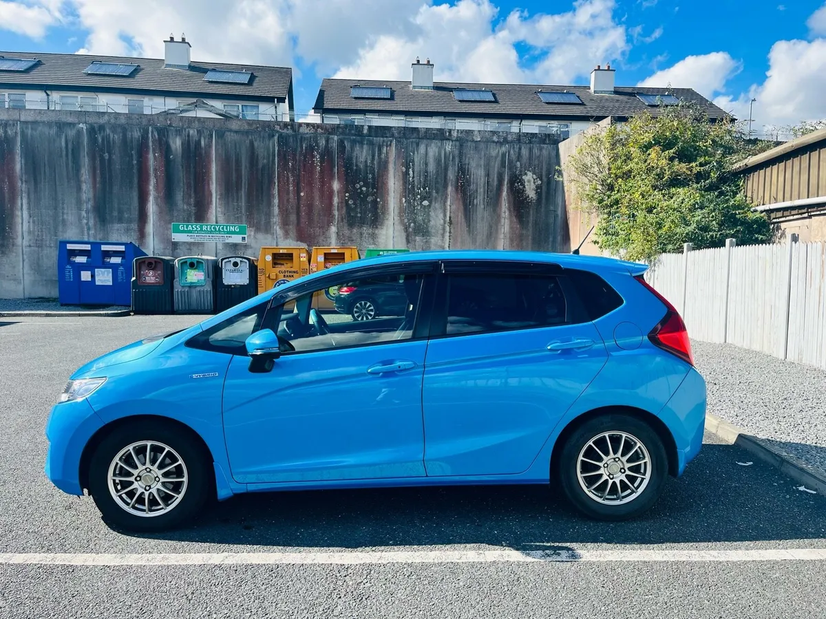 Honda Fit 1.5L Petrol Hybrid Automatic 2015. - Image 2