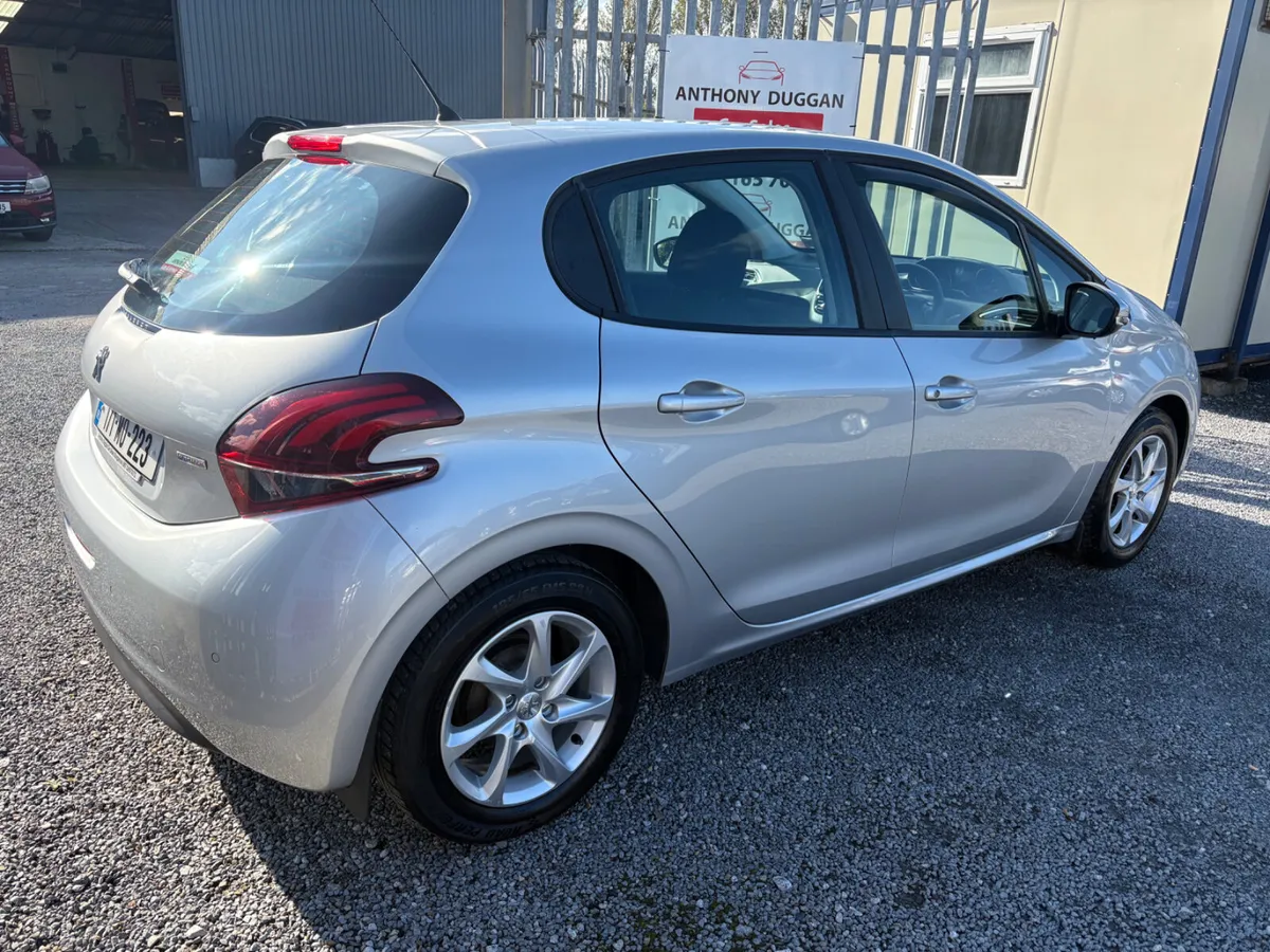 2017 Peugeot 208 1.2 - Image 3