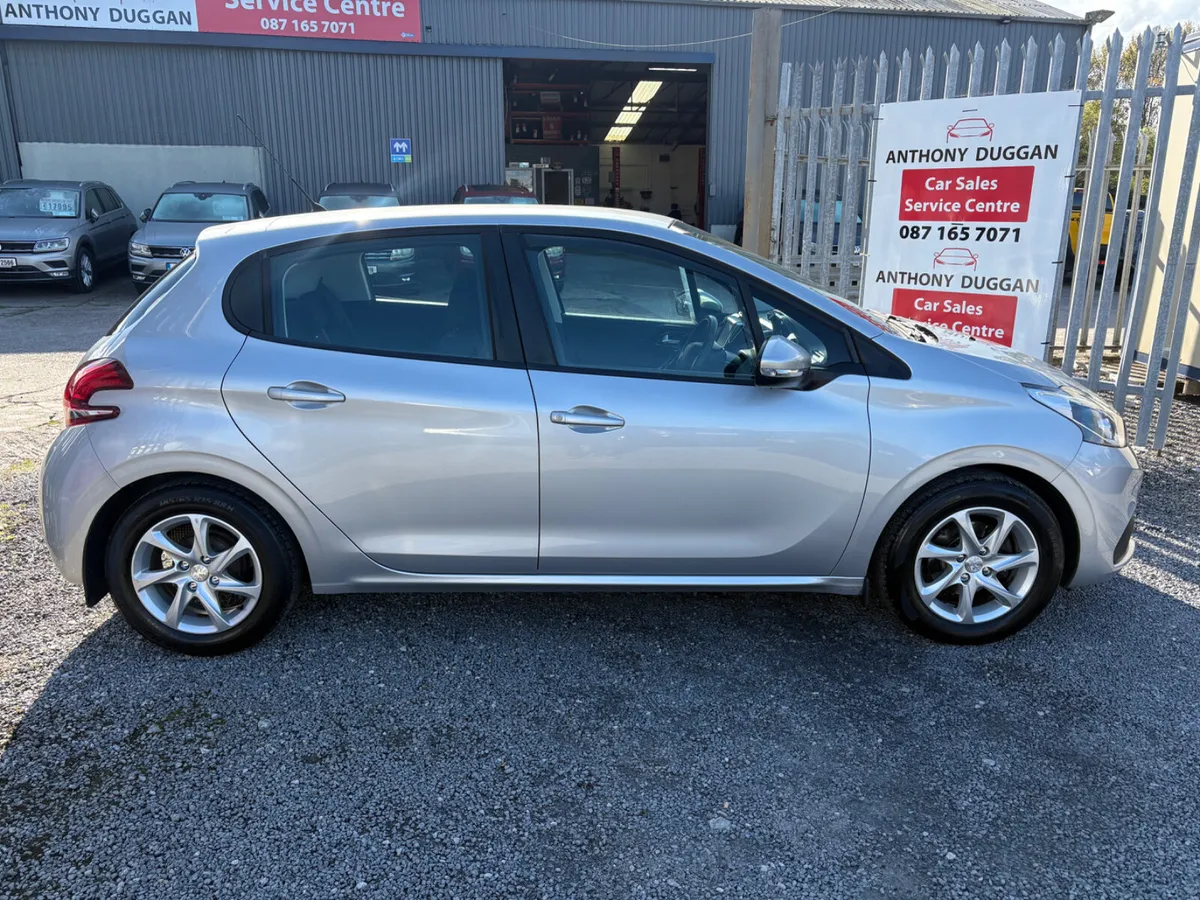 2017 Peugeot 208 1.2 - Image 2