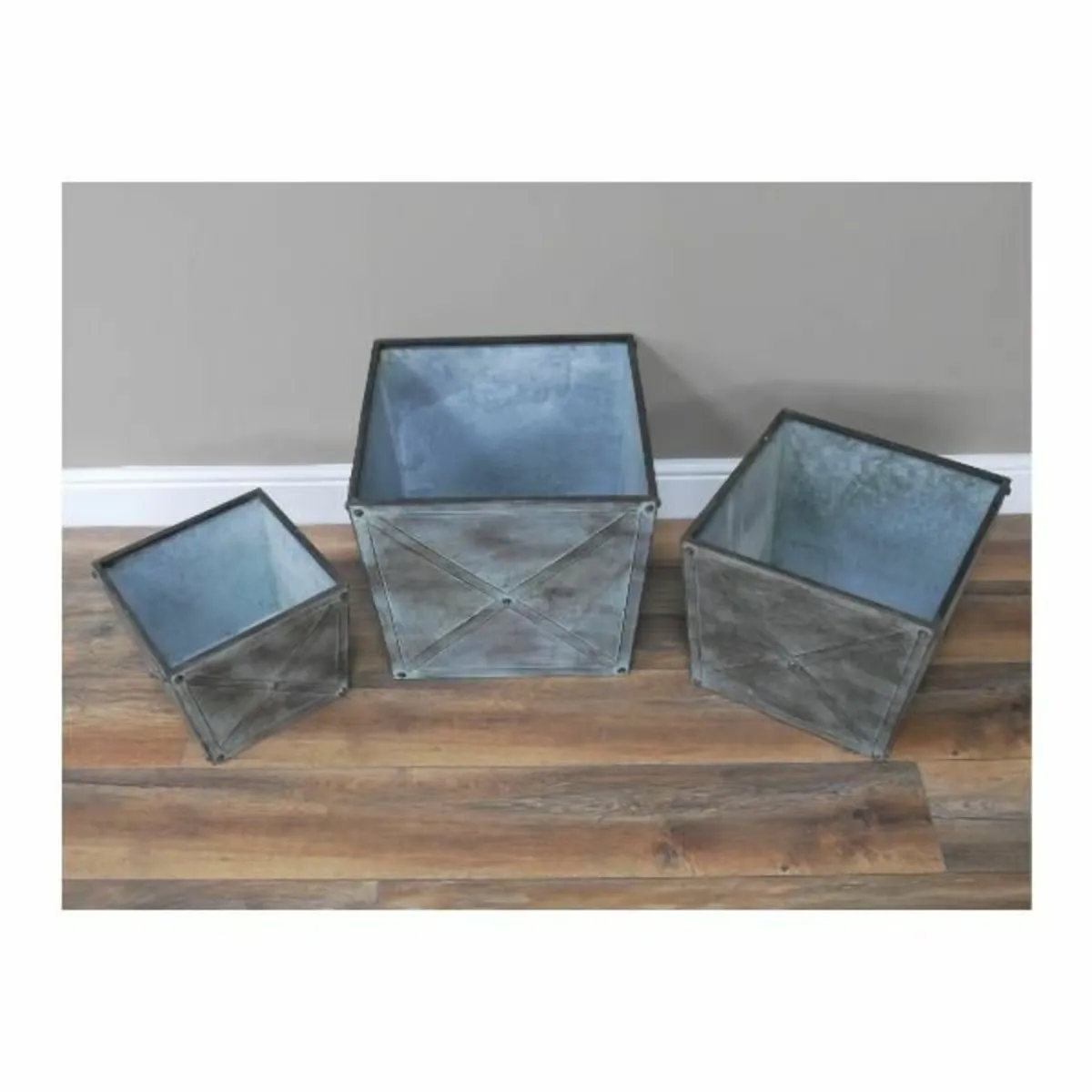 Set of 3 Planters D8481 - Image 1