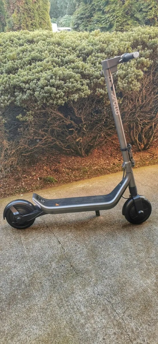 Apollo Go - Dual Motor Scooter - Image 1