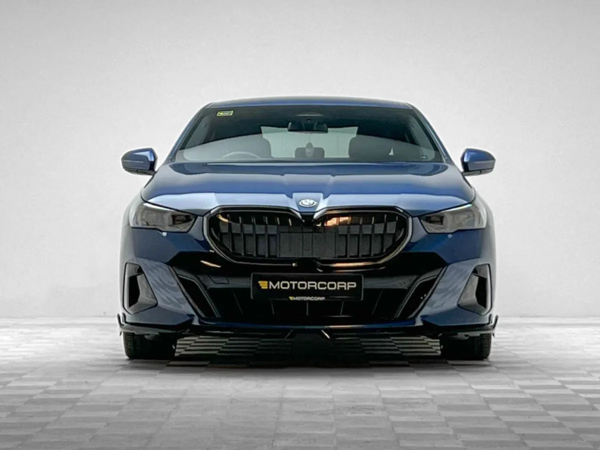BMW 5-Series 530E M SPORT PRO - Image 2
