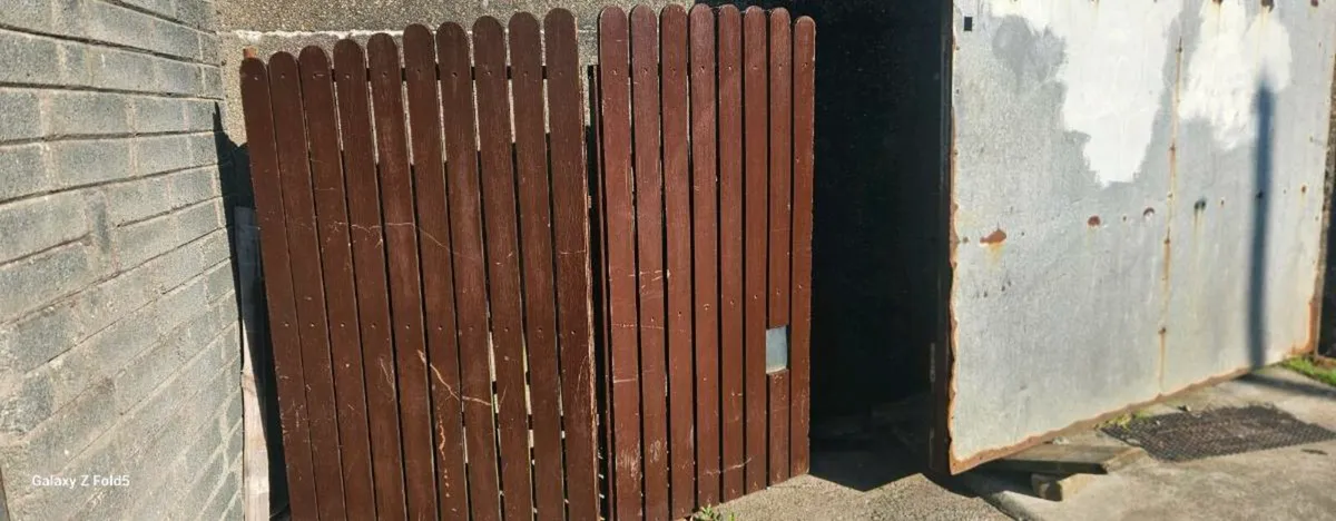 Gate - Image 1