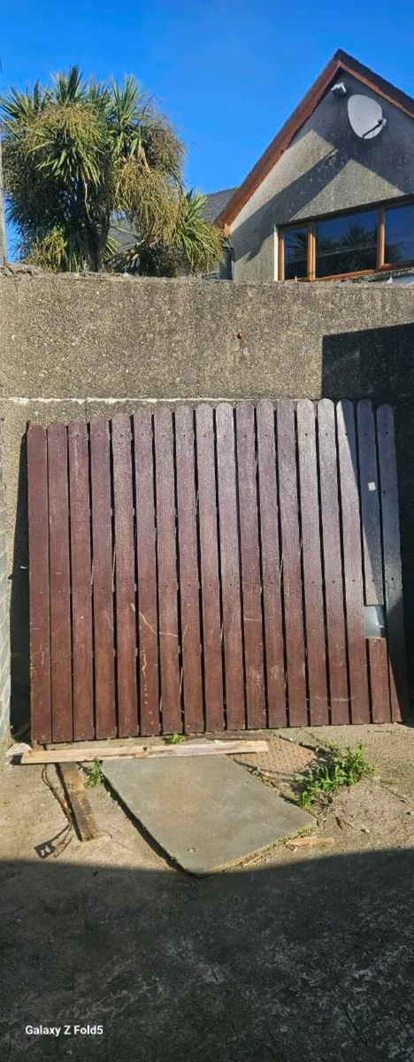 Gate - Image 2