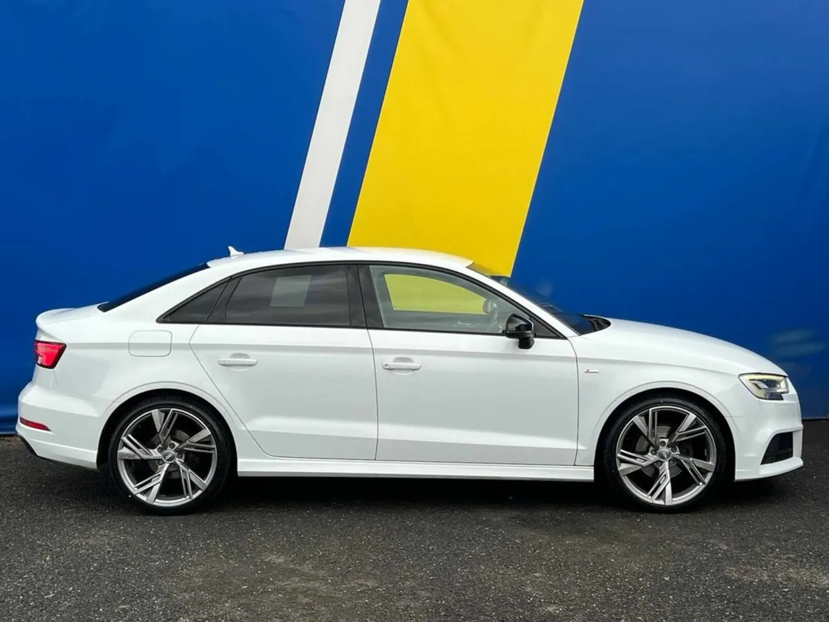 Audi A3 S-LINE BLACK EDITION 1.4 TSI AUTO // SERVI - Image 2