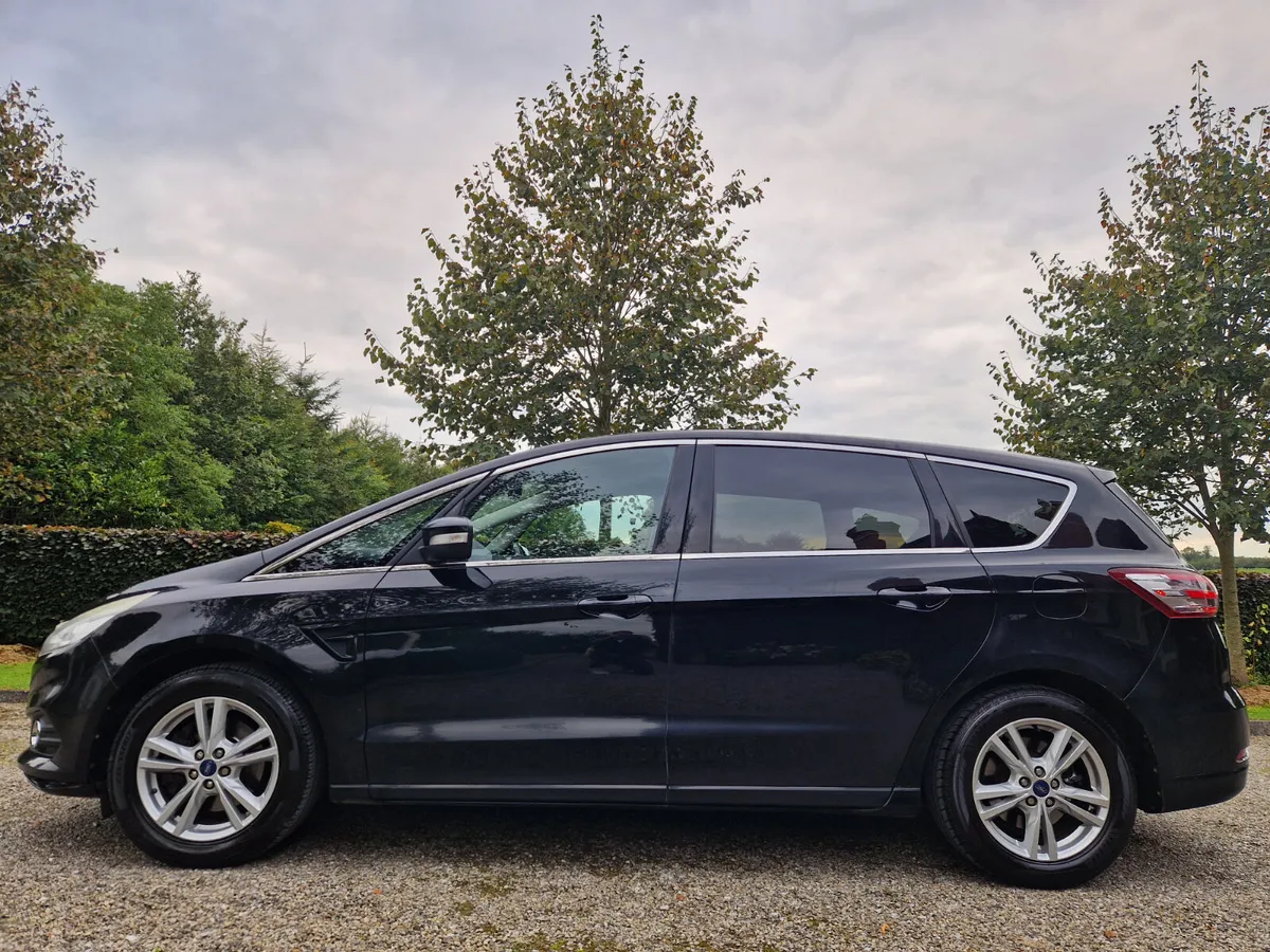 Ford S-Max Titanium 7 SEATS, 2YR WARRANTY, SUPERB - Image 2