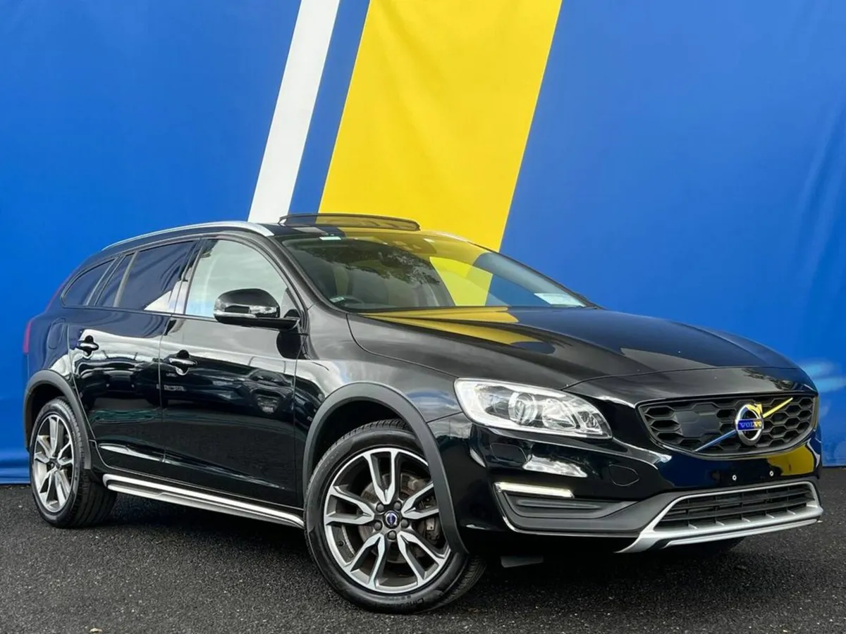 Volvo V60 D4 2.0D AUTO // OPENING SUNROOF // LEATH - Image 3