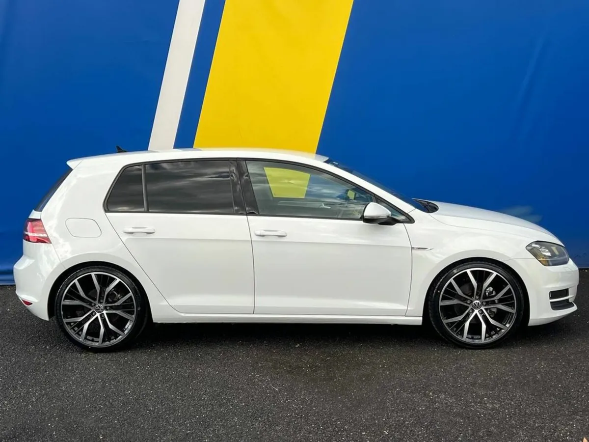 Volkswagen Golf R-LINE PACK 1.2 TSI AUTO // COMFOR - Image 2