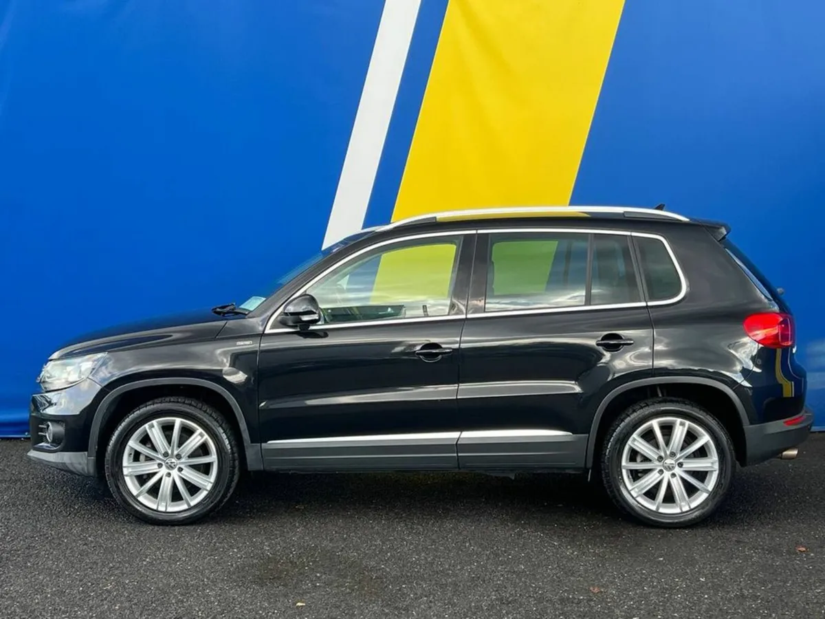 Volkswagen Tiguan LOUNGE EDITION 1.4 TSI AUTO // S - Image 3