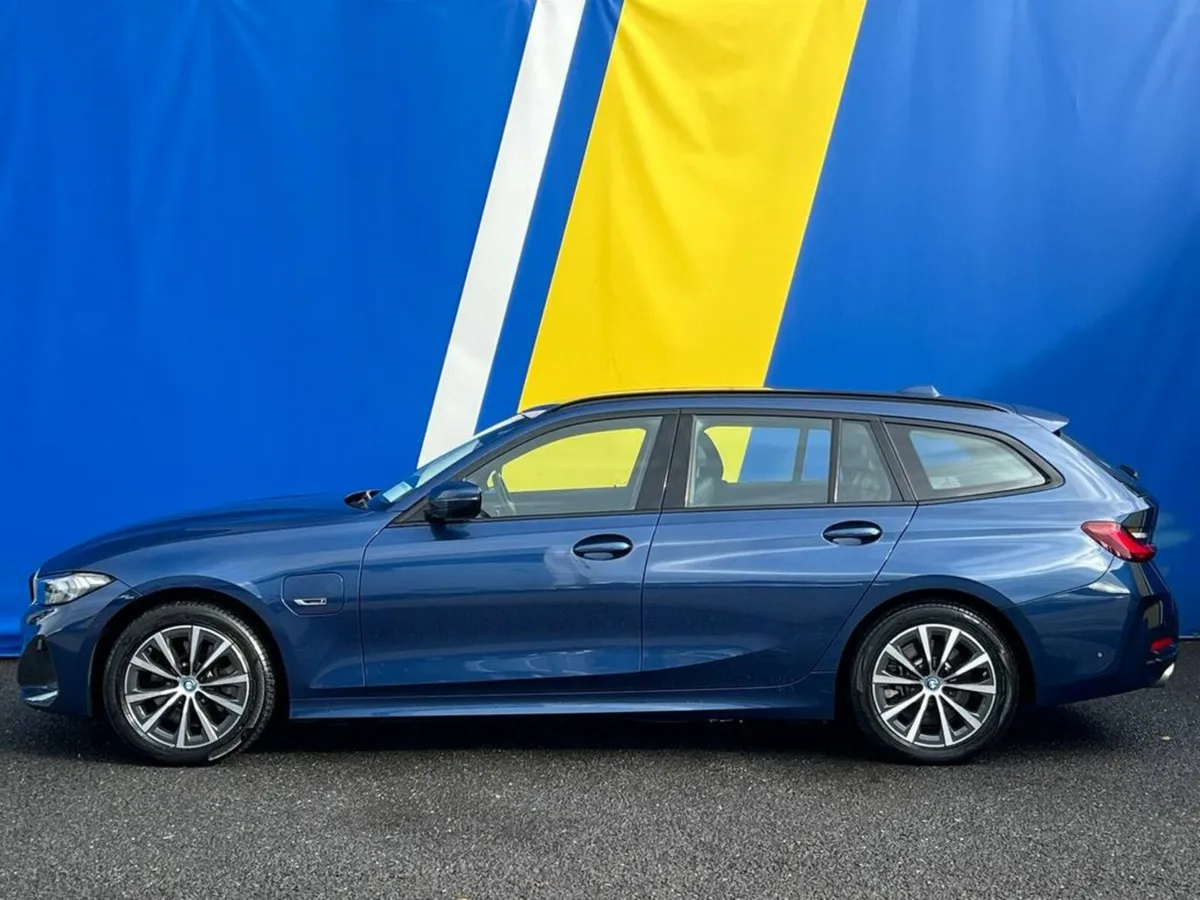BMW 3-Series 330e TOURING 2.0 PLUG-IN HYBRID AUTO - Image 3