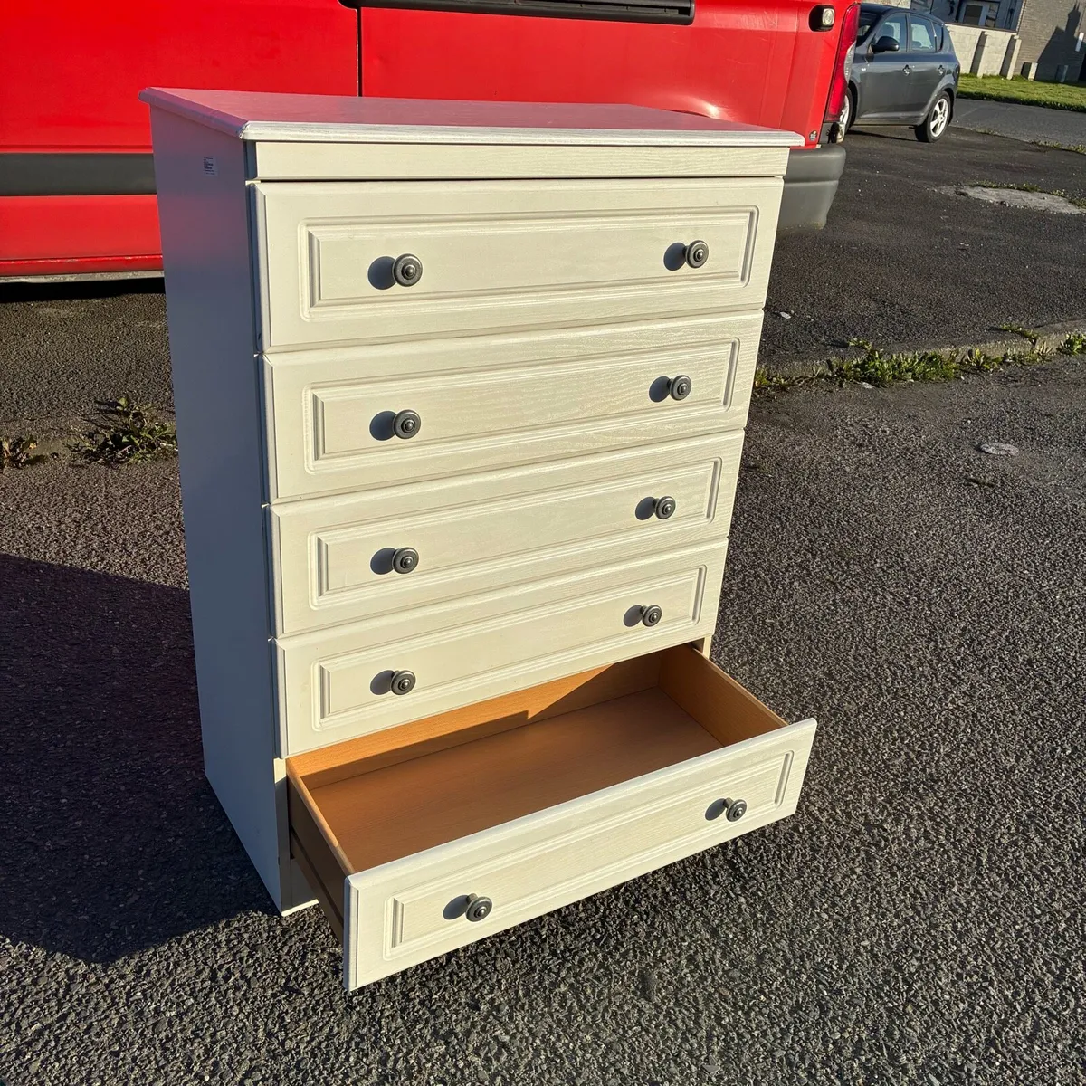 White Chest of drawers - Image 3