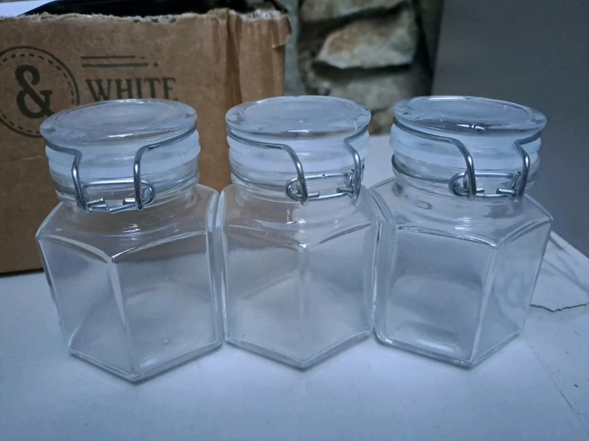 12 glass jars from Maison and White - Image 1