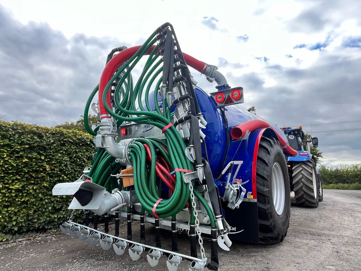 Slurrykat 2750 + 9m Farmshoe - Image 2