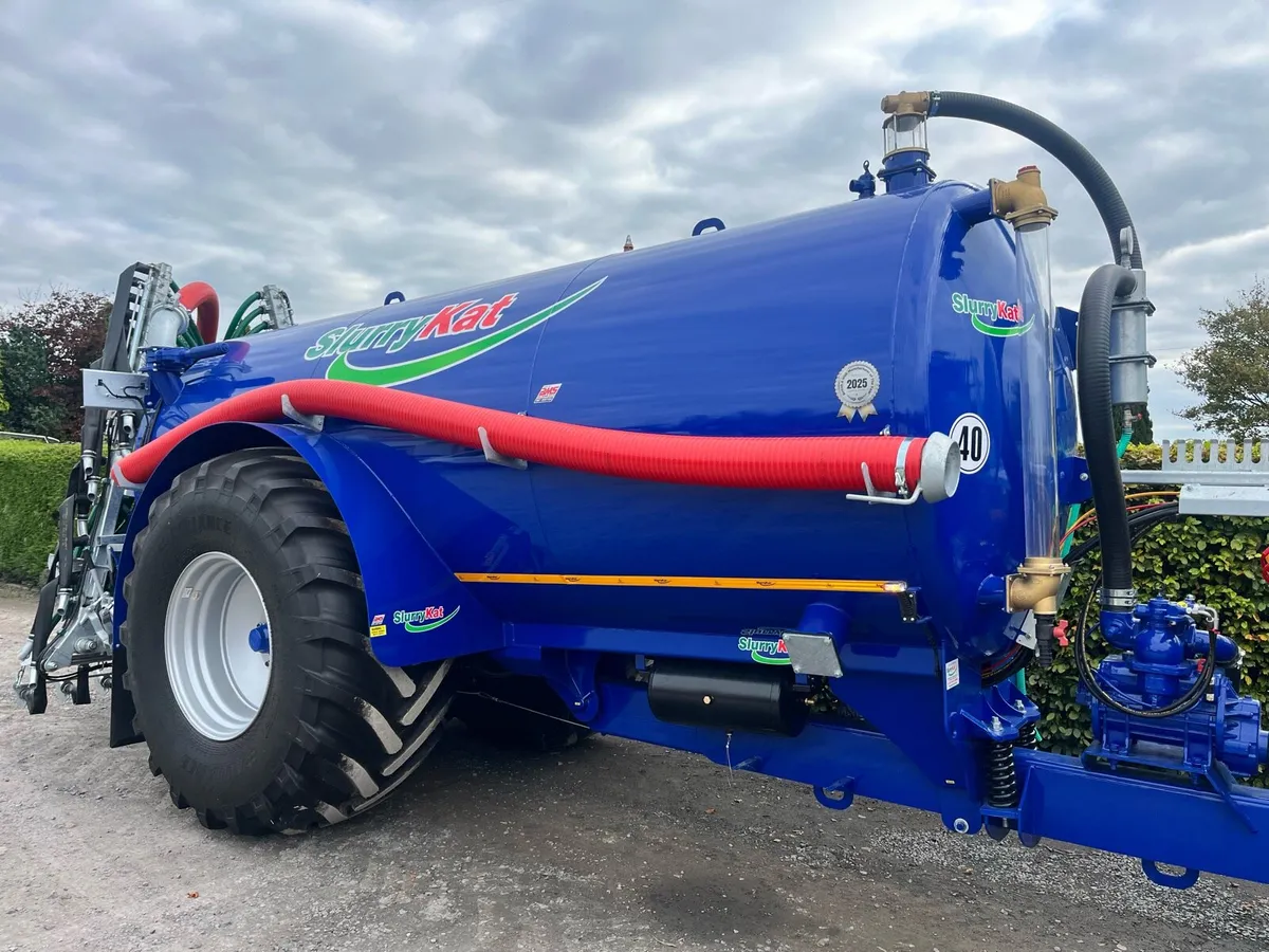 Slurrykat 2750 + 9m Farmshoe - Image 3