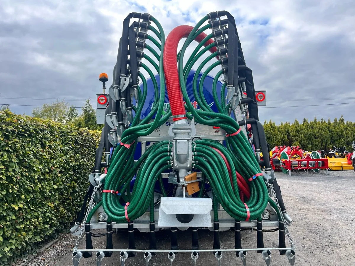 Slurrykat 2750 + 9m Farmshoe - Image 4