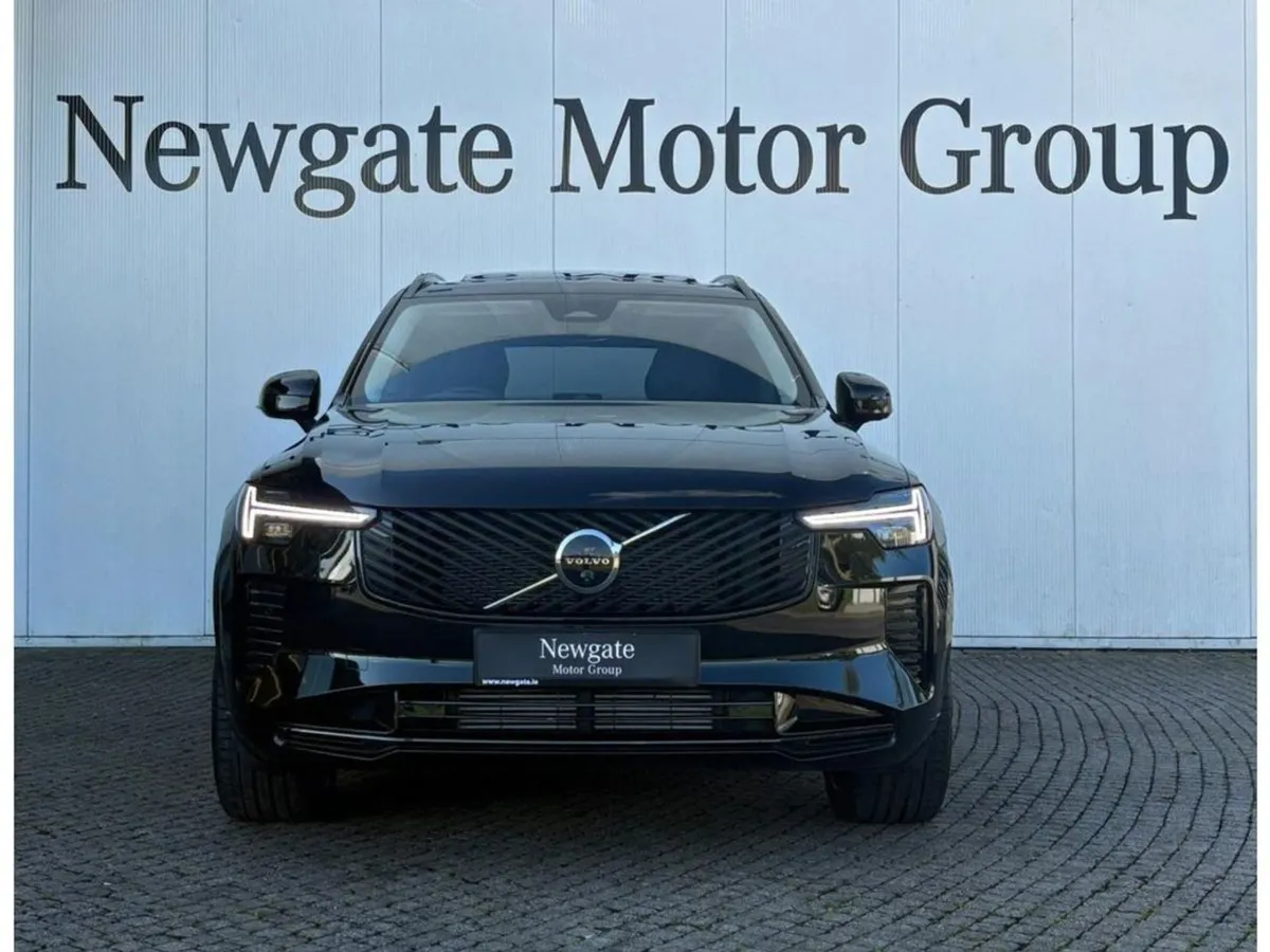 Volvo XC90 T8 Ultra AWD - Image 2